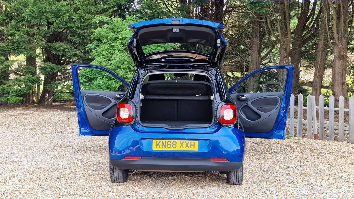 2018-smart-forfour-10-passion-71bhp-big-9