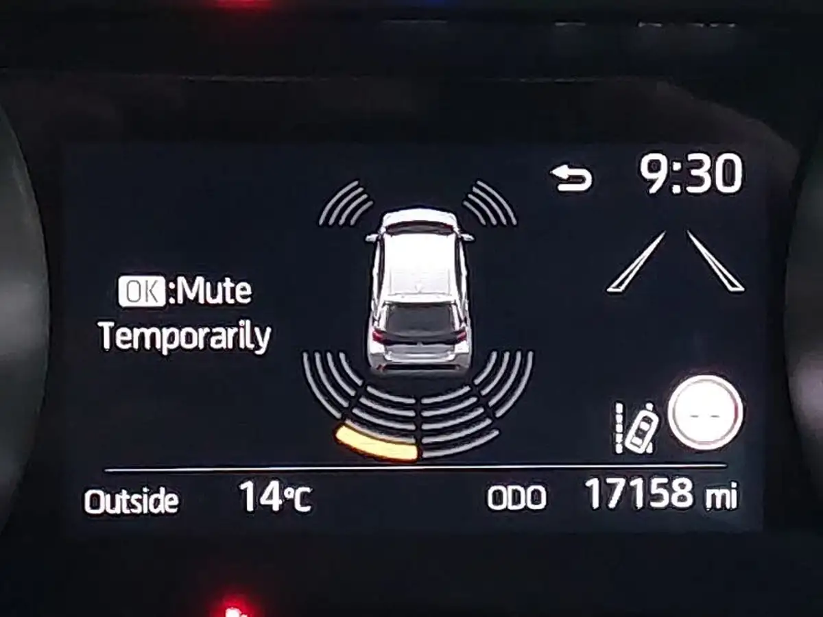 2022-toyota-yaris-15-vvt-i-excel-big-16