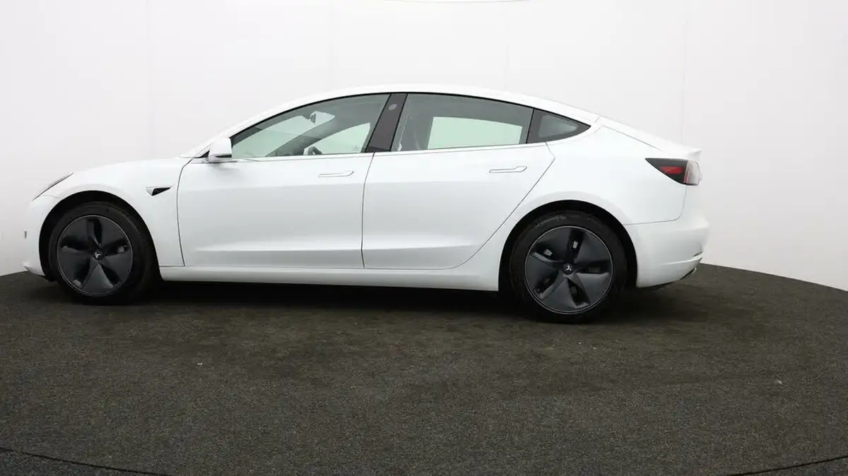 2020-tesla-model-3-e-standard-plus-big-61
