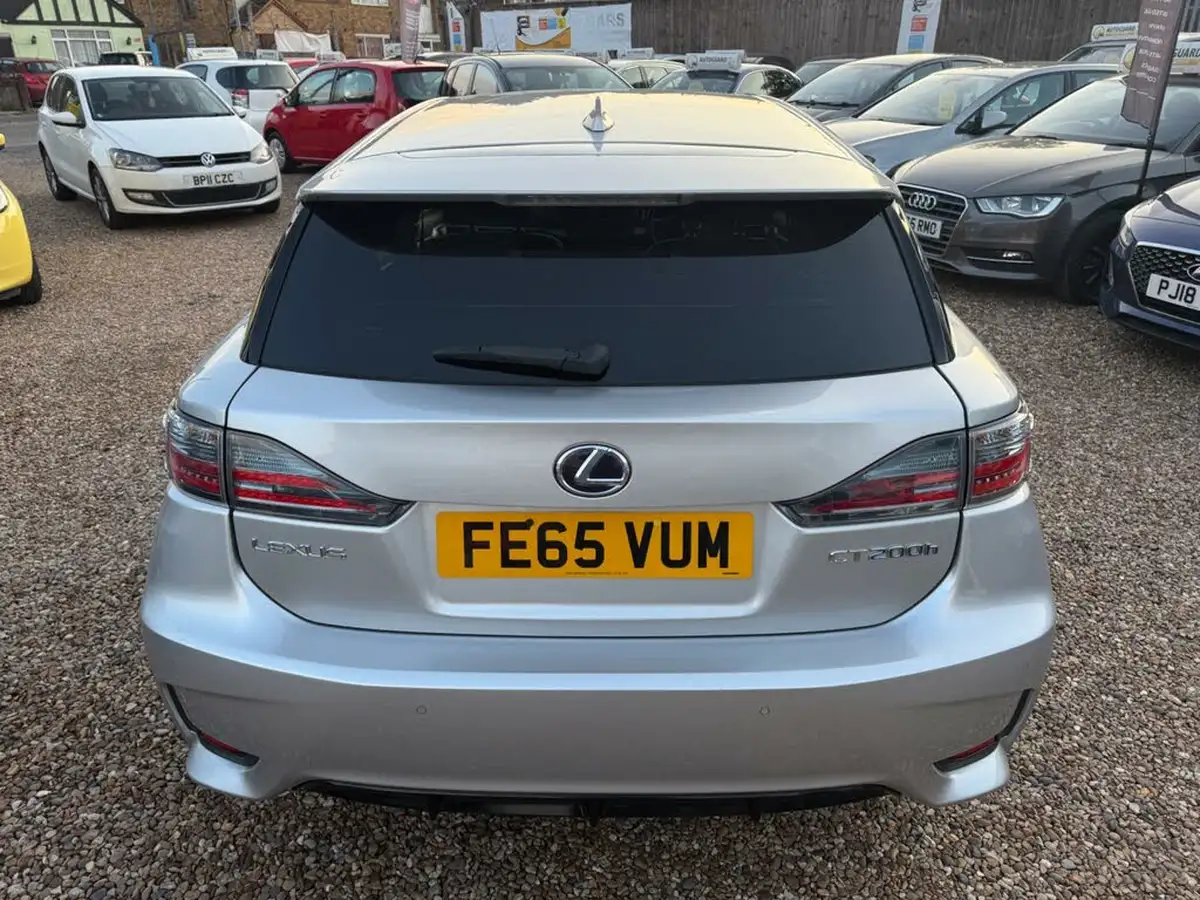 2016-lexus-ct-200h-18-sport-big-8