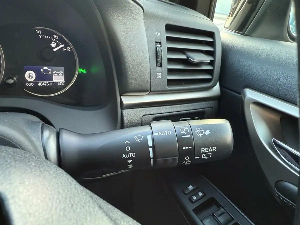 2016-lexus-ct-200h-18-sport-big-32