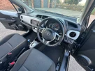 2014-toyota-yaris-15-vvt-i-icon-hybrid-small-54