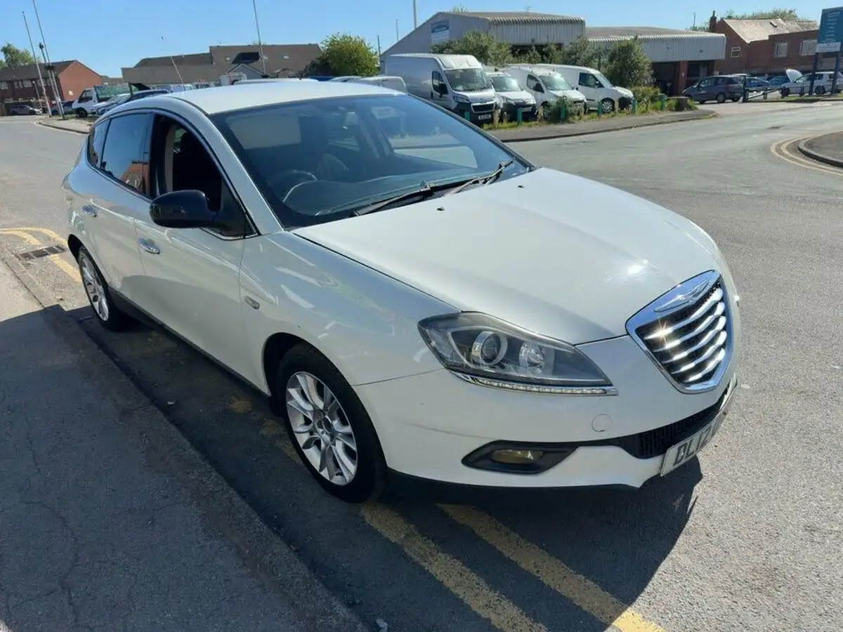 2012-chrysler-delta-16td-se-big-3
