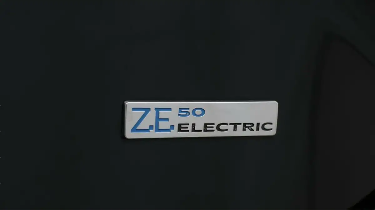 2020-renault-zoe-e-i-iconic-135ps-r135ze50-big-22