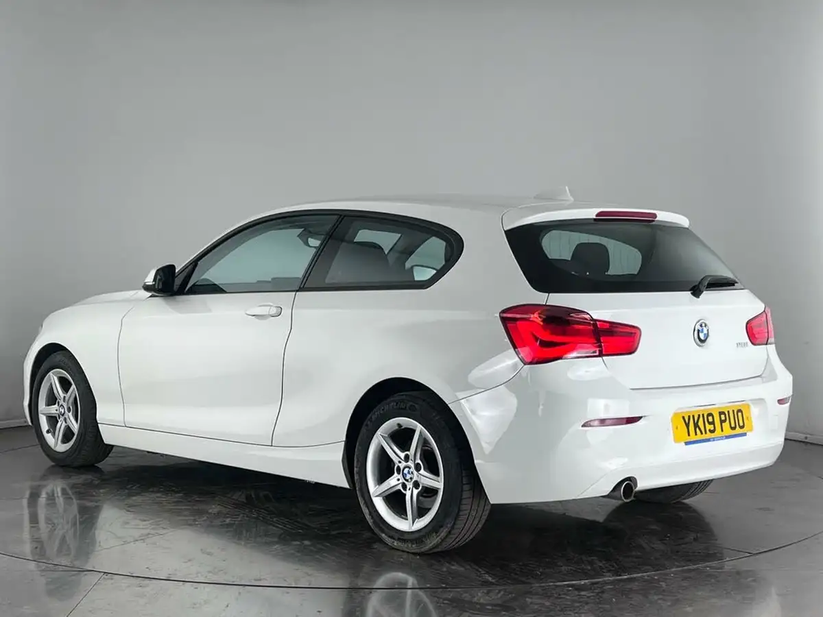 2018-bmw-1-series-15-118i-se-3d-auto-big-2