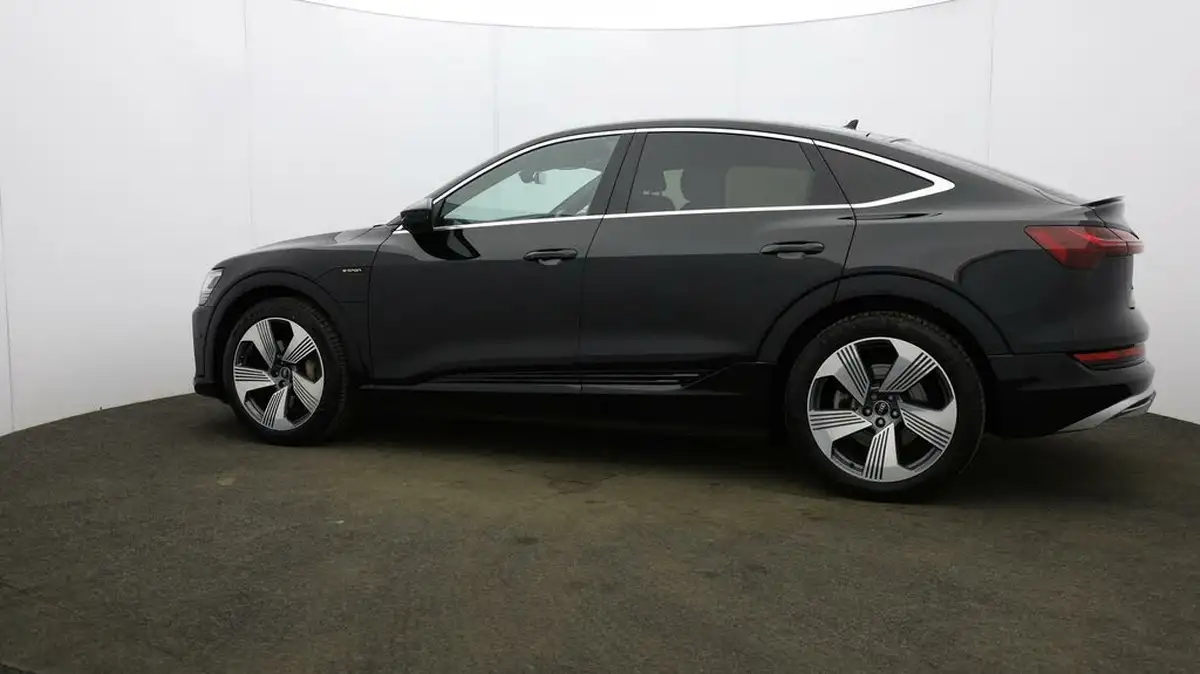 2021-audi-e-tron-50e-s-line-sportback-big-58
