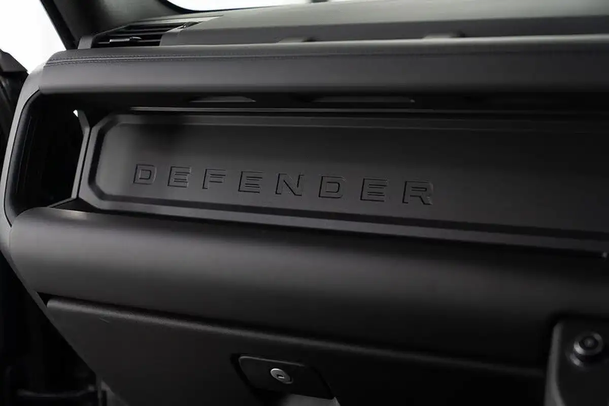 2022-land-rover-110-defender-30-p400-x-big-18
