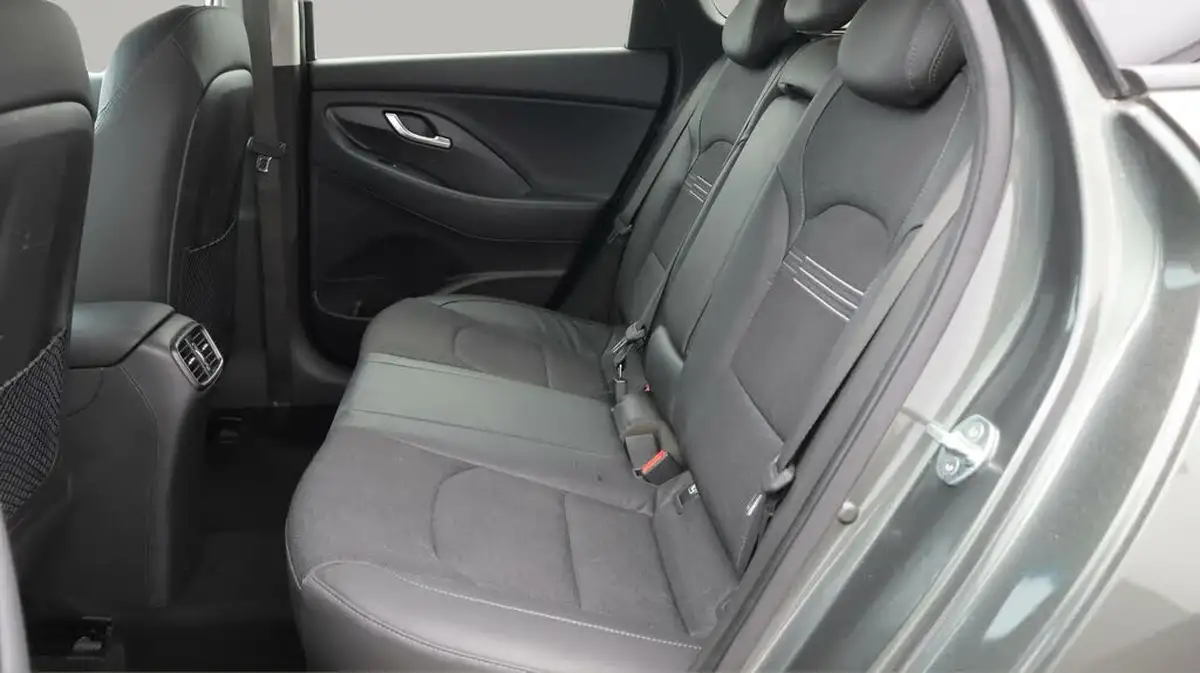 2022-hyundai-i30-10-t-gdi-premium-tourer-big-16