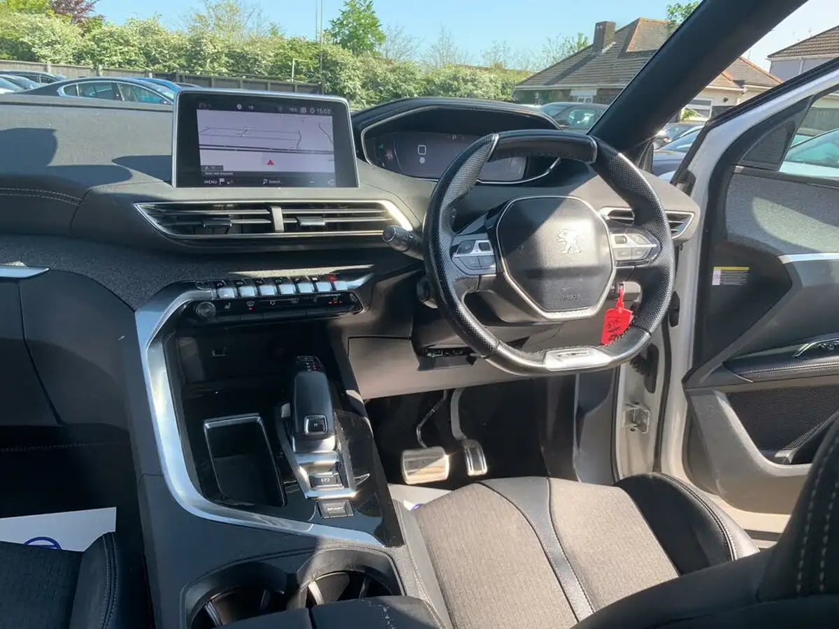 2018-peugeot-5008-suv-16-puretech-gt-line-big-40