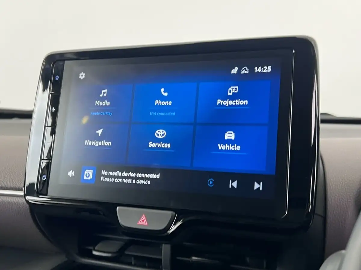 2023-toyota-yaris-cross-15-vvt-i-excel-awd-i-big-24