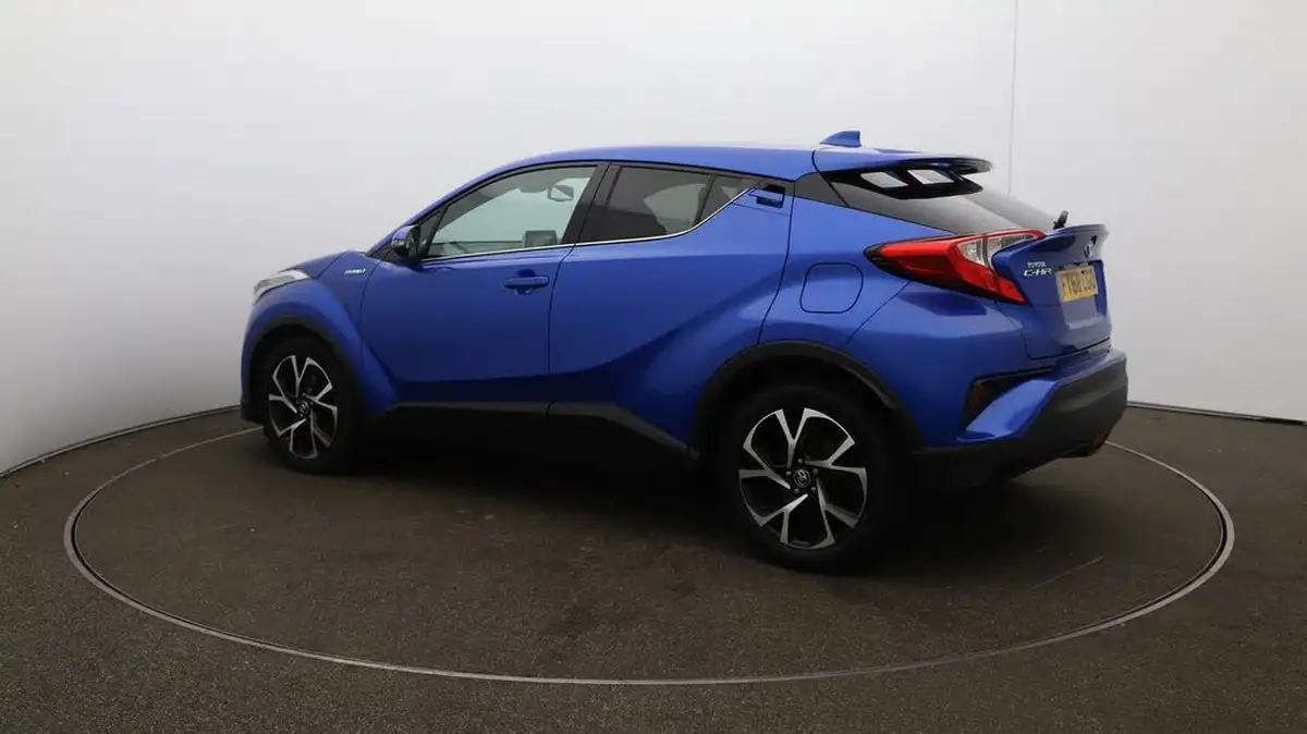 2018-toyota-c-hr-18-vvt-i-design-big-29