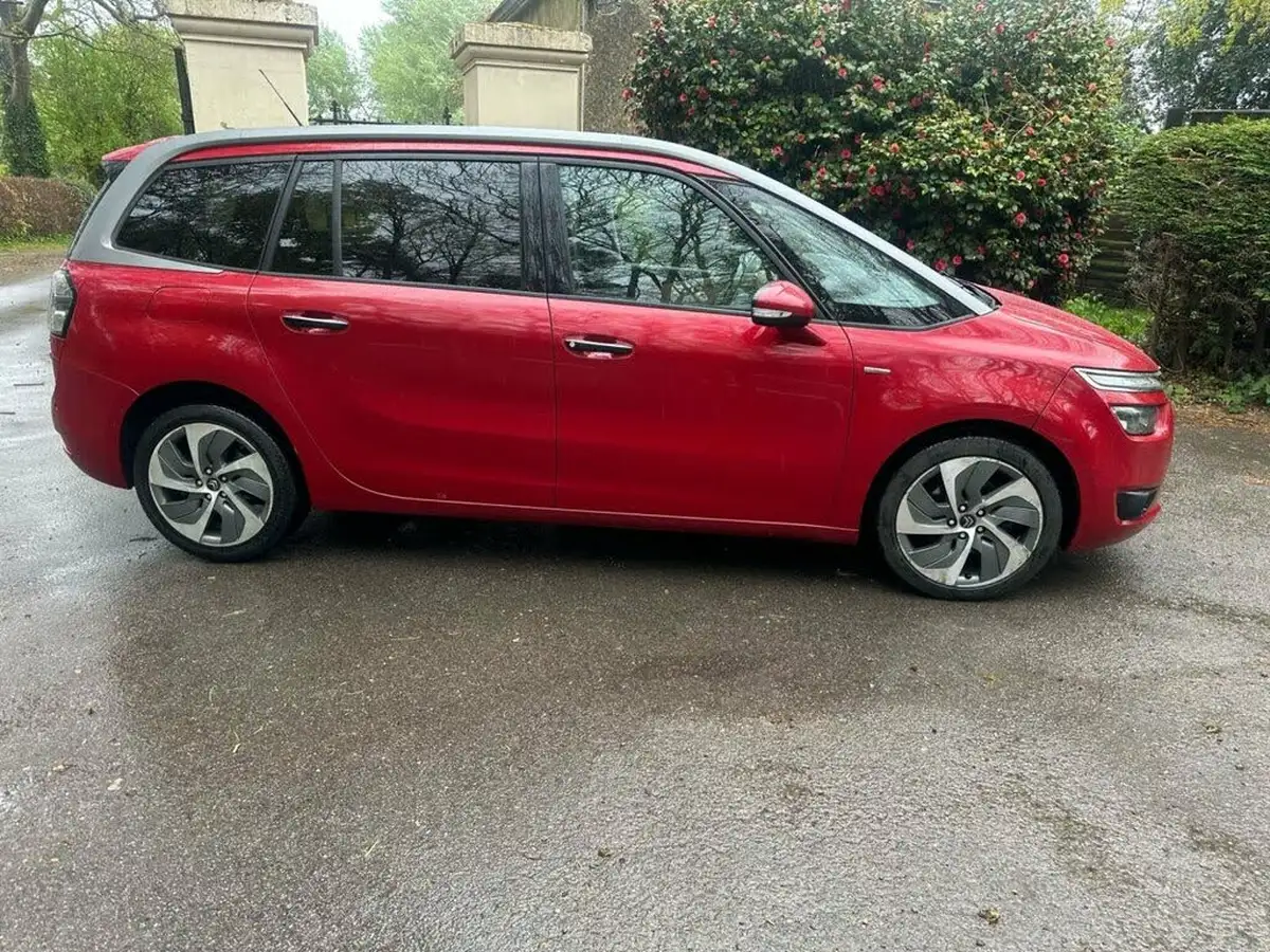 2015-citroen-grand-c4-picasso-20hdi-exclusive-eat6-auto-big-8