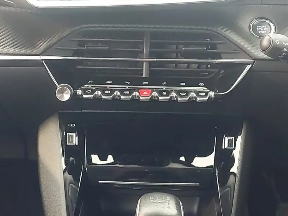 2021-peugeot-2008-suv-12-puretech-allure-premium-130bhp-big-10