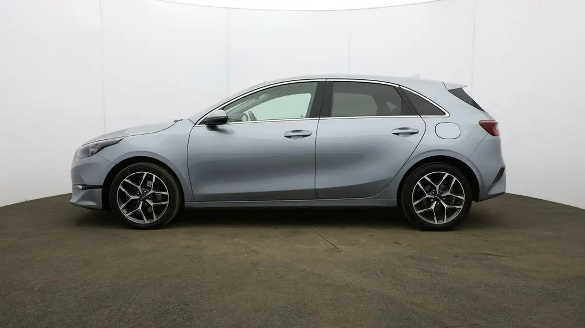 2022-kia-ceed-15-t-gdi-3-hatchback-big-3