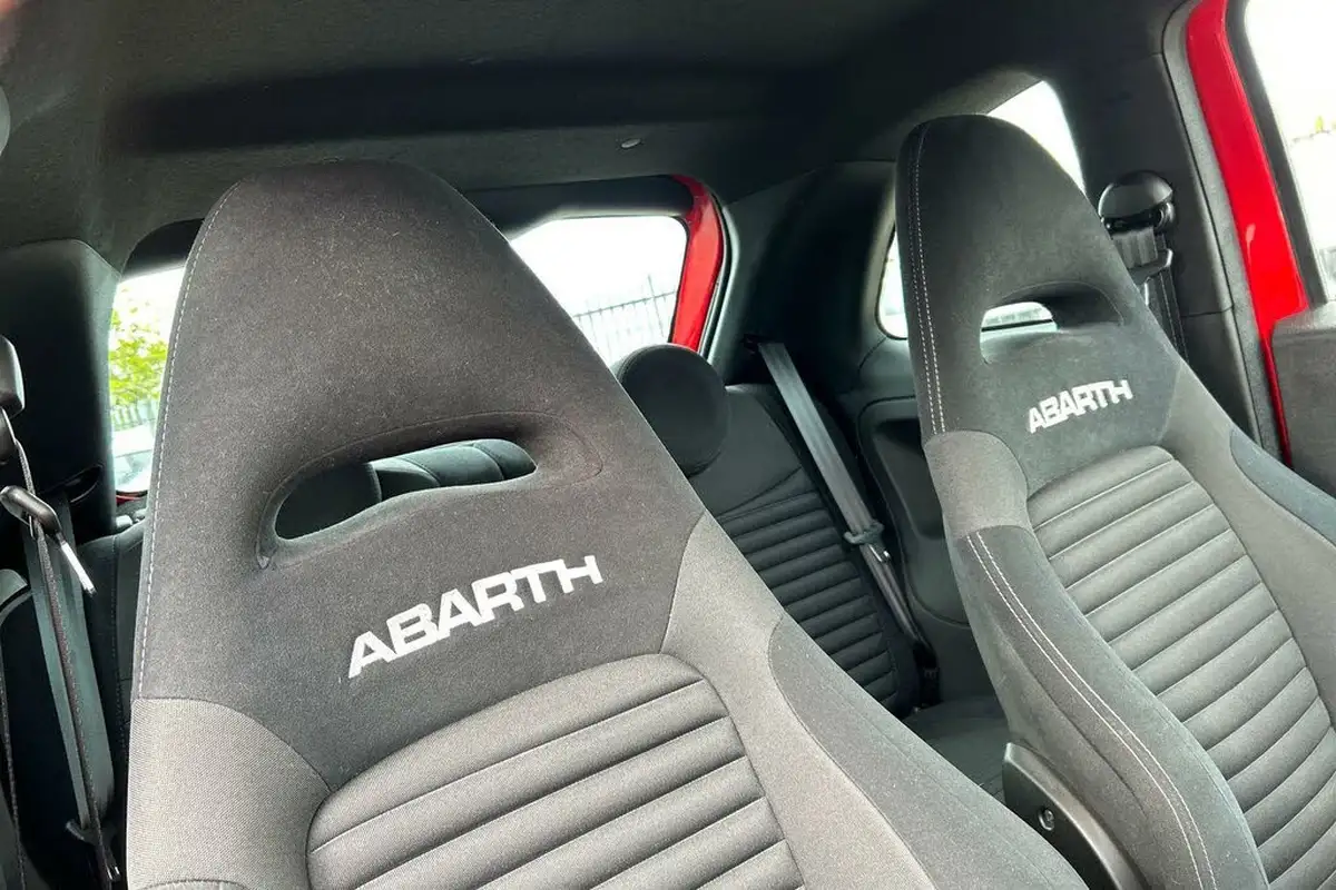 2022-abarth-595-14-tjet-competizione-big-7