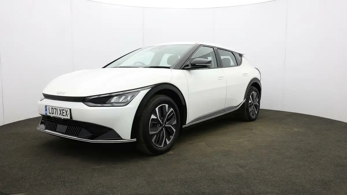 2022-kia-ev6-e-air-big-29