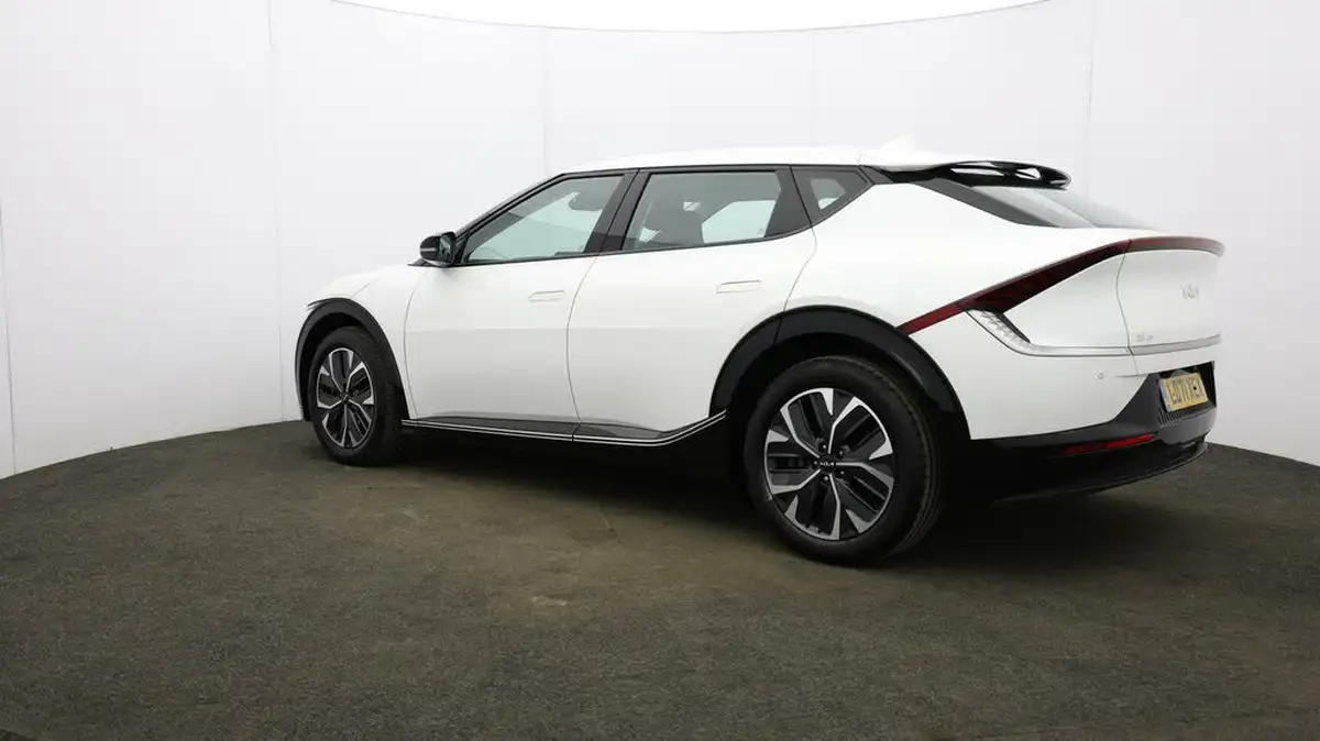 2022-kia-ev6-e-air-big-57
