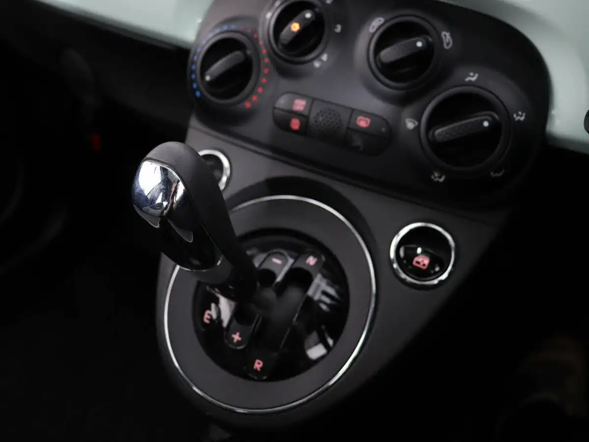 2020-fiat-500-12-lounge-dualogic-big-24