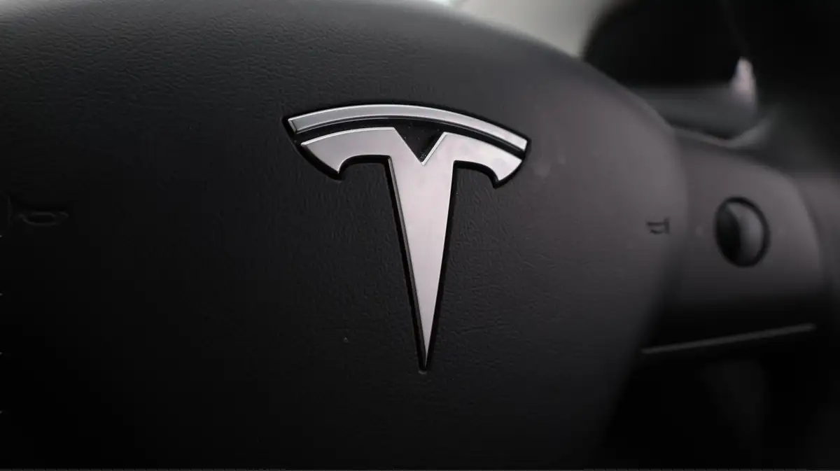 2021-tesla-model-3-e-long-range-4x4-big-23