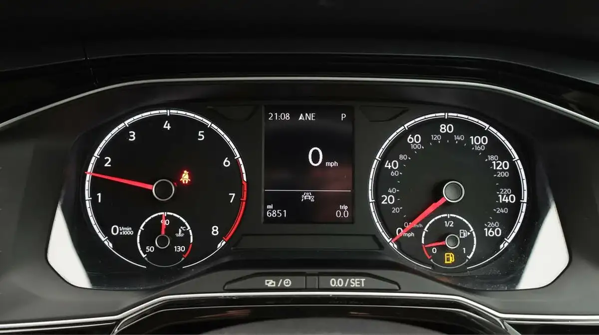 2020-volkswagen-polo-10-tsi-sel-115ps-dsg-big-10