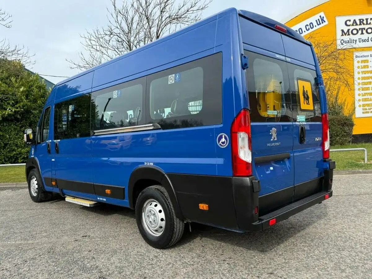 2018-peugeot-boxer-20-bluehdi-440-l4-h2-130-window-big-4