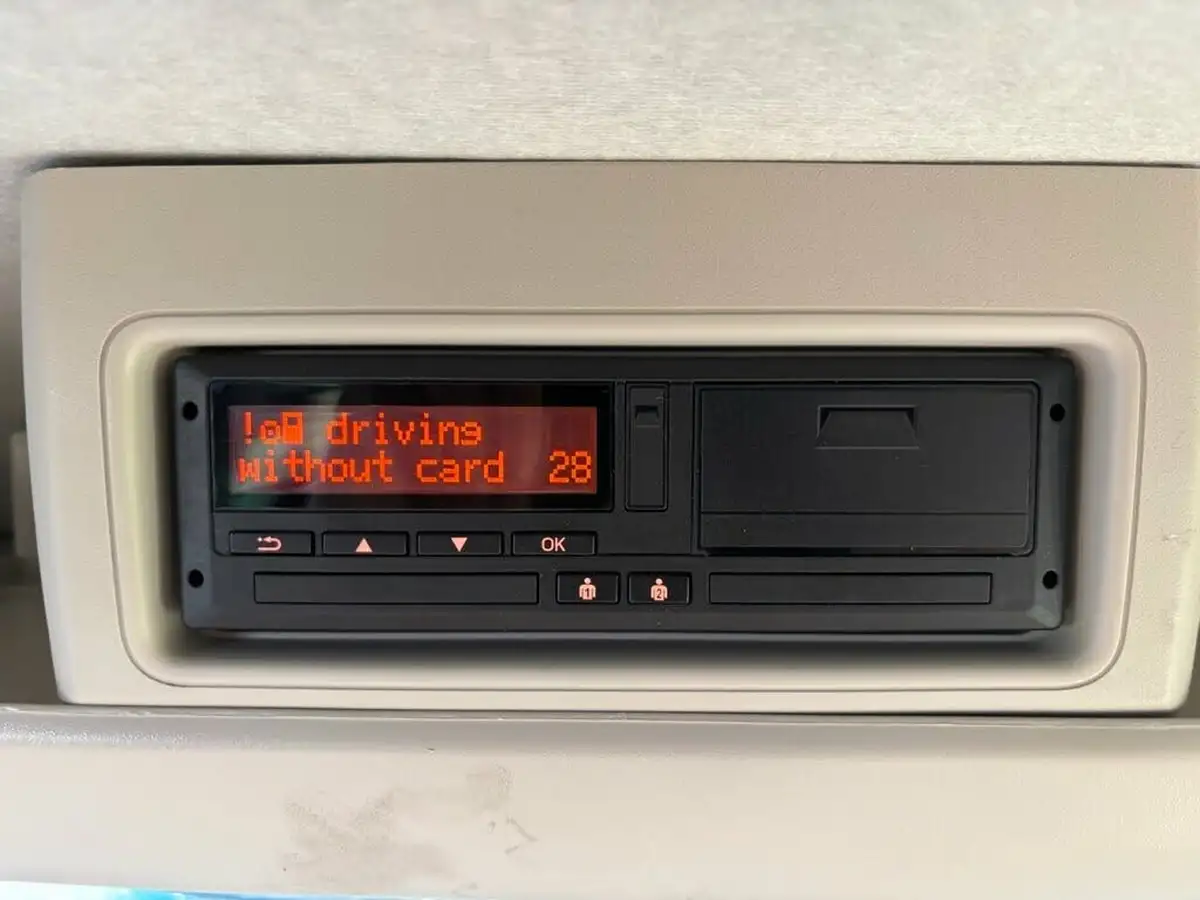 2018-peugeot-boxer-20-bluehdi-440-l4-h2-130-window-big-23