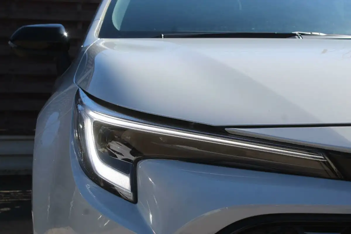 2023-toyota-corolla-18-vvt-i-gr-sport-138bhp-hatchback-big-12