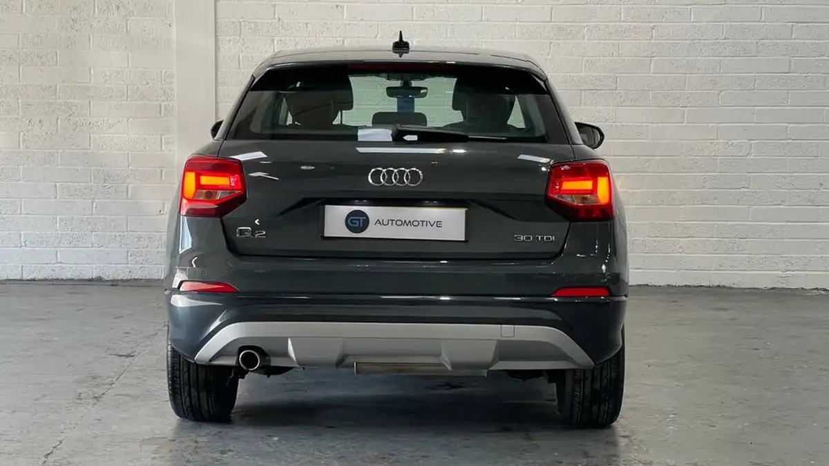 2020-audi-q2-16-30-tdi-technik-s-tronic-big-4
