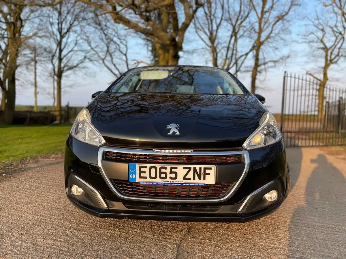 2015-peugeot-208-16bluehdi-gt-line-120bhp-ss-3d-big-11
