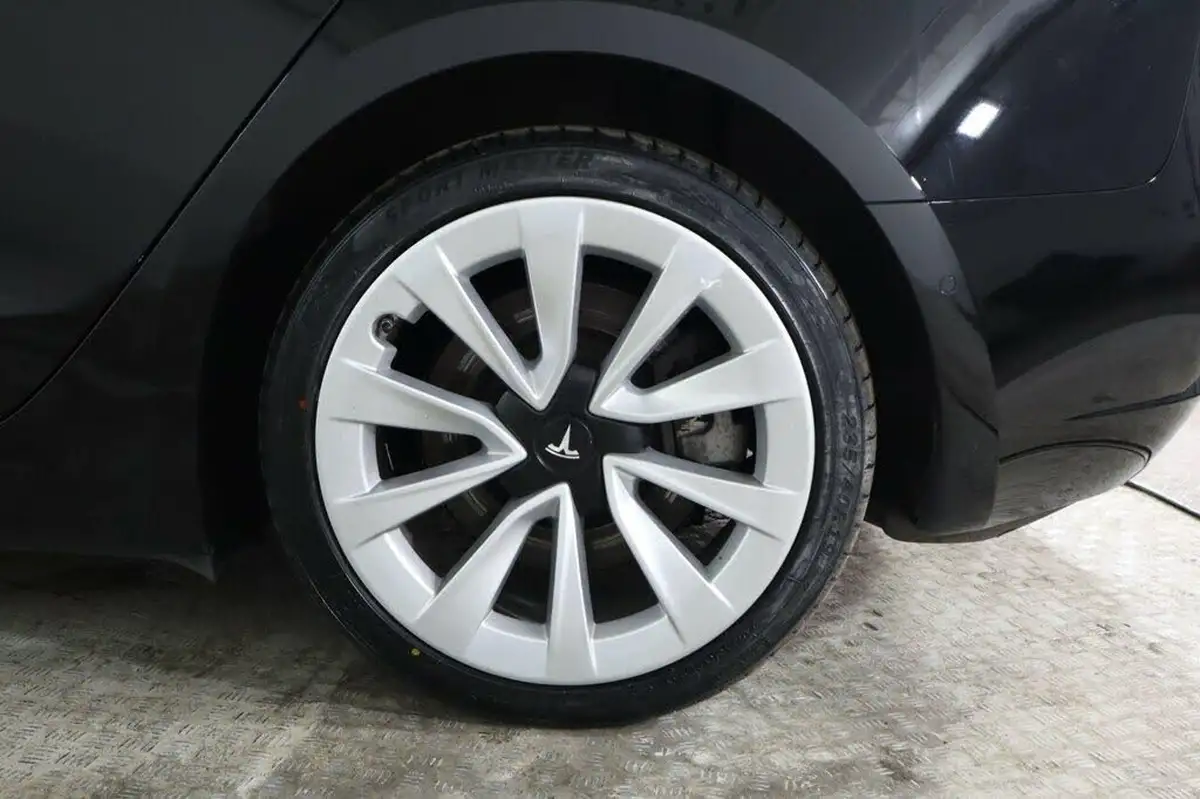 2021-tesla-model-3-e-long-range-4x4-big-21