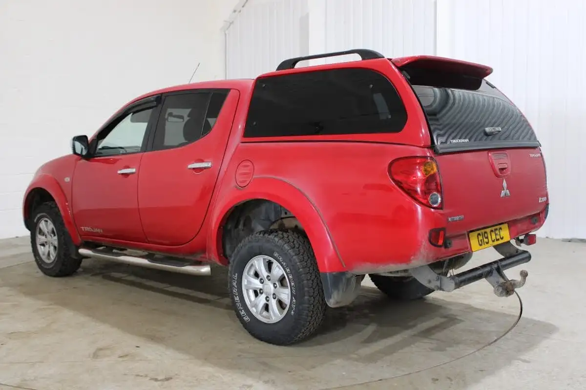 2011-mitsubishi-l200-25td-trojan-big-4