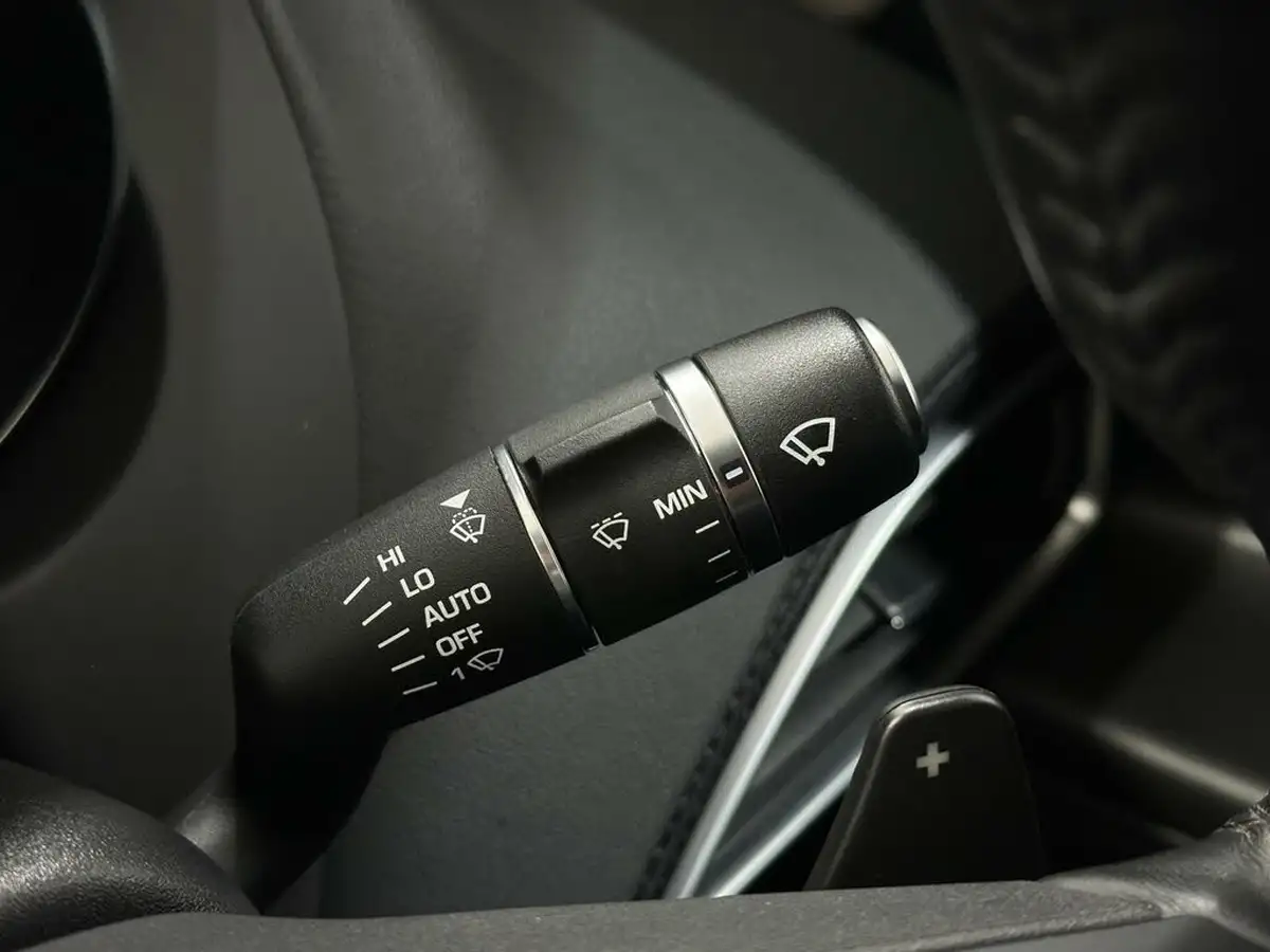 2018-jaguar-xe-20i-portfolio-200ps-1997cc-big-14