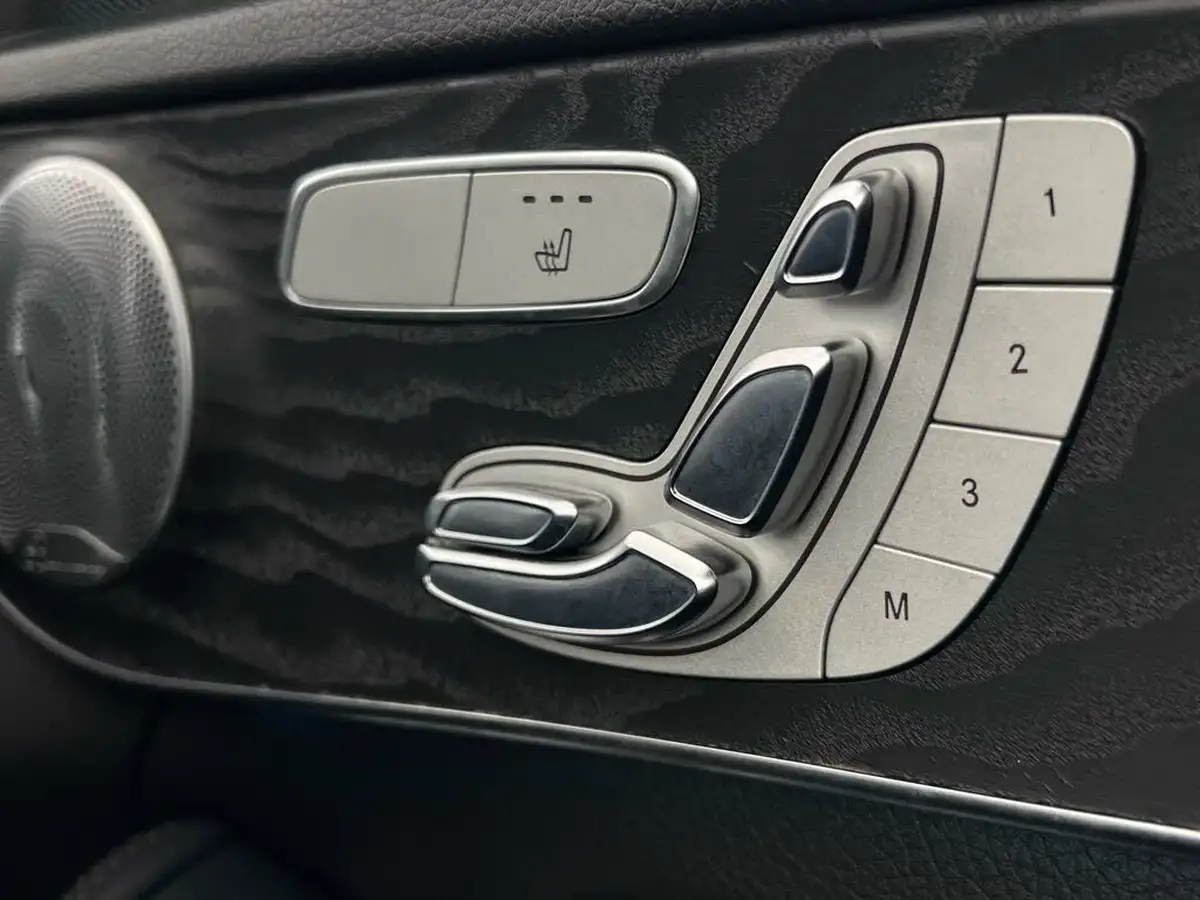 2018-mercedes-benz-c-class-21d-c250d-amg-line-premium-plusss-saloon-4d-big-13