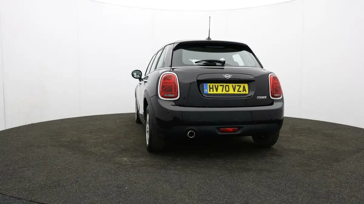 2020-mini-countryman-15-cooper-classic-big-24