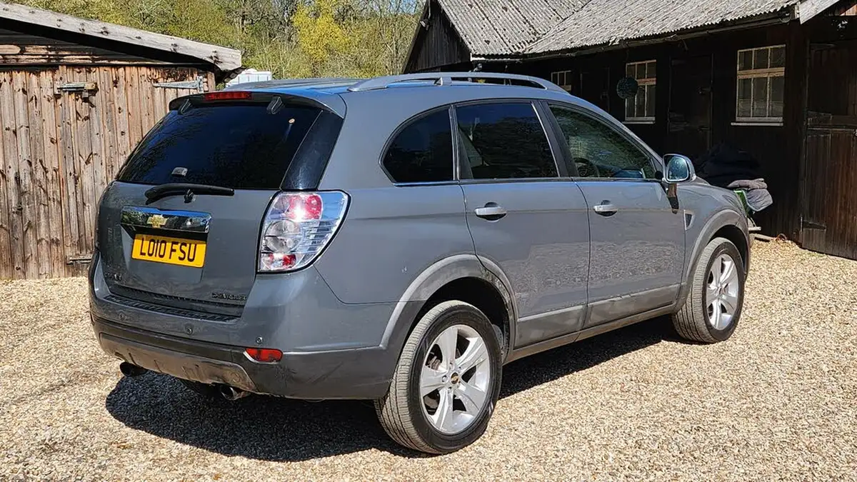 2010-chevrolet-captiva-20td-ltz-auto-big-1