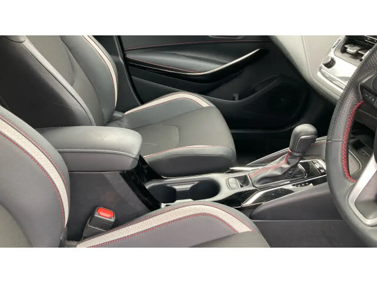 2023-toyota-corolla-18-vvt-i-gr-sport-138bhp-hatchback-big-33