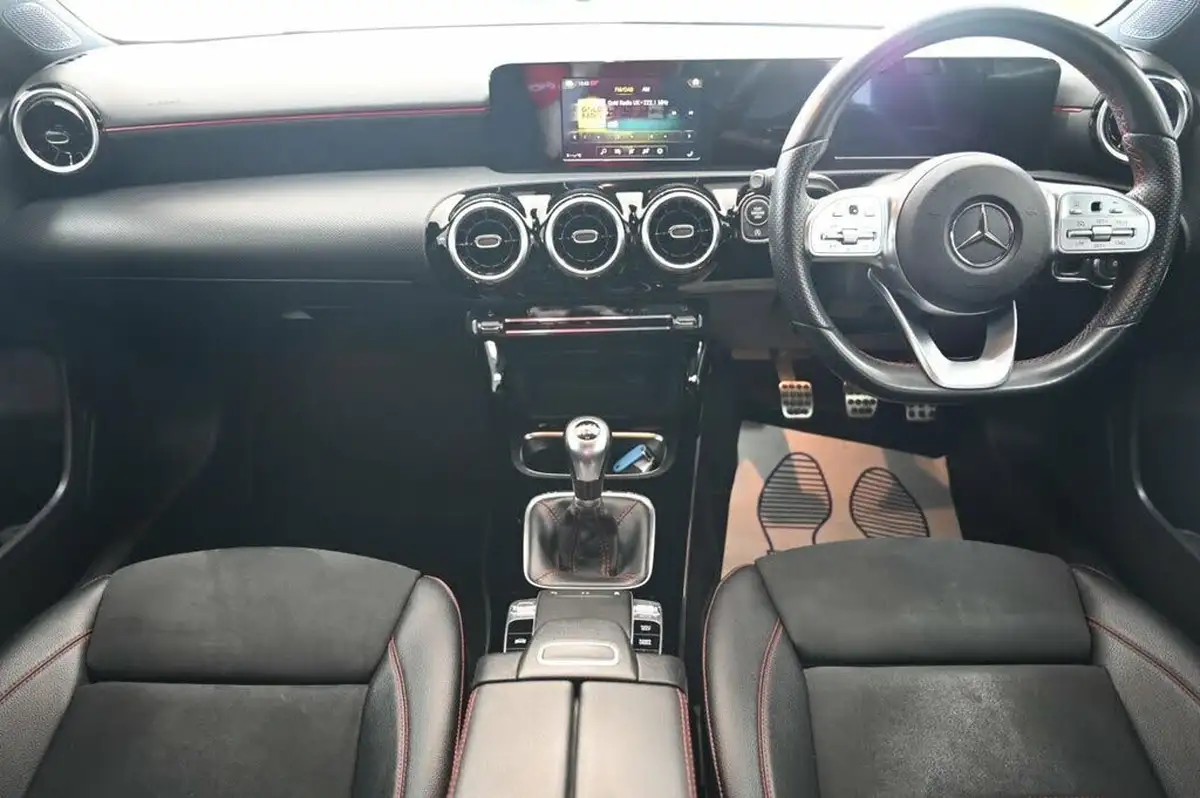 2019-mercedes-benz-a-class-13-a180-amg-line-hatchback-5d-big-11
