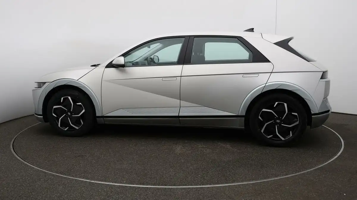 2022-hyundai-ioniq-5-e-premium-217ps-73kwh-rwd-big-49