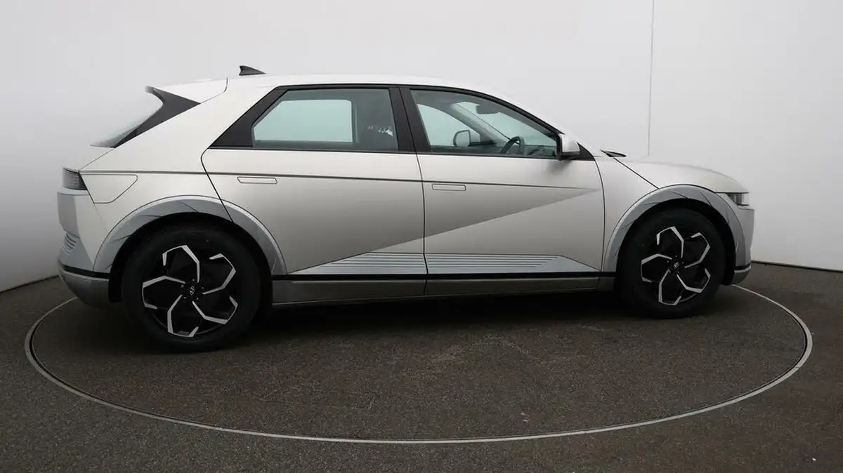 2022-hyundai-ioniq-5-e-premium-217ps-73kwh-rwd-big-8