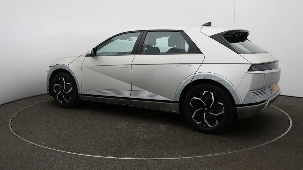 2022-hyundai-ioniq-5-e-premium-217ps-73kwh-rwd-big-26
