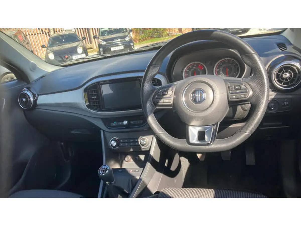 2022-mg-mg3-15-vti-tech-exclusive-nav-big-10