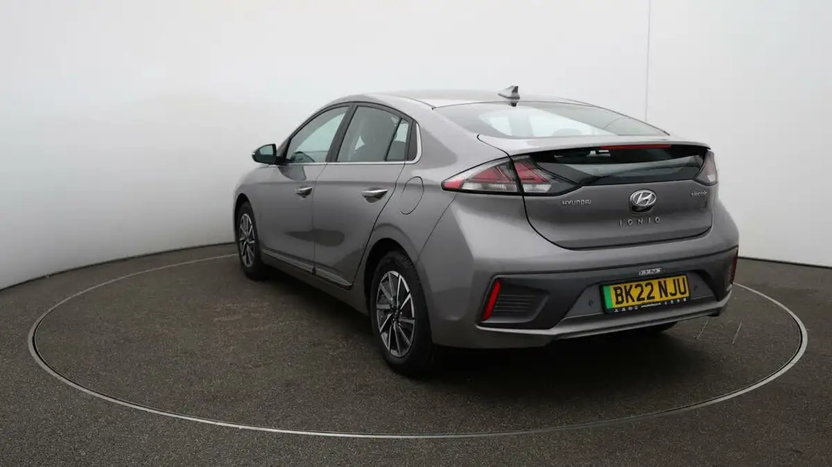 2022-hyundai-ioniq-e-premium-electric-big-55