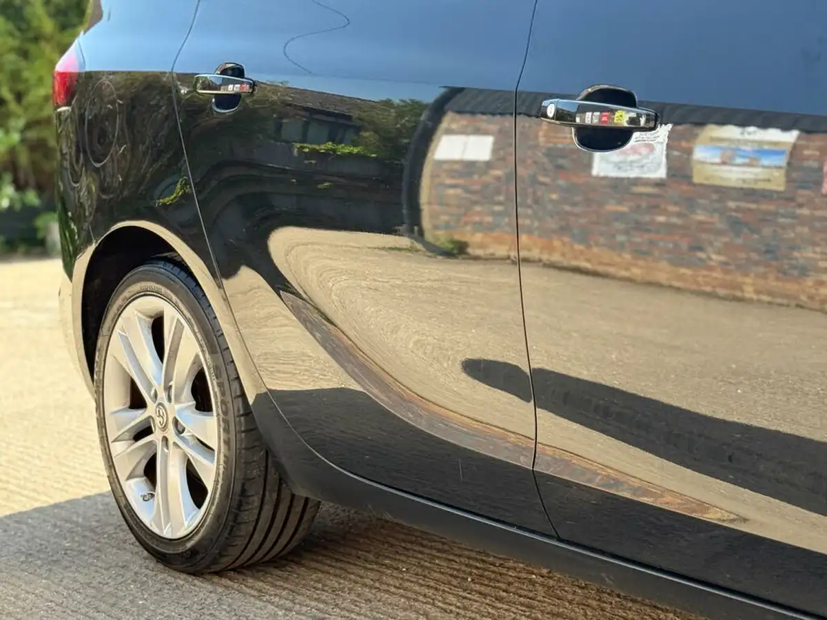 2017-vauxhall-zafira-tourer-14i-16v-turbo-sri-leather-pk-big-21