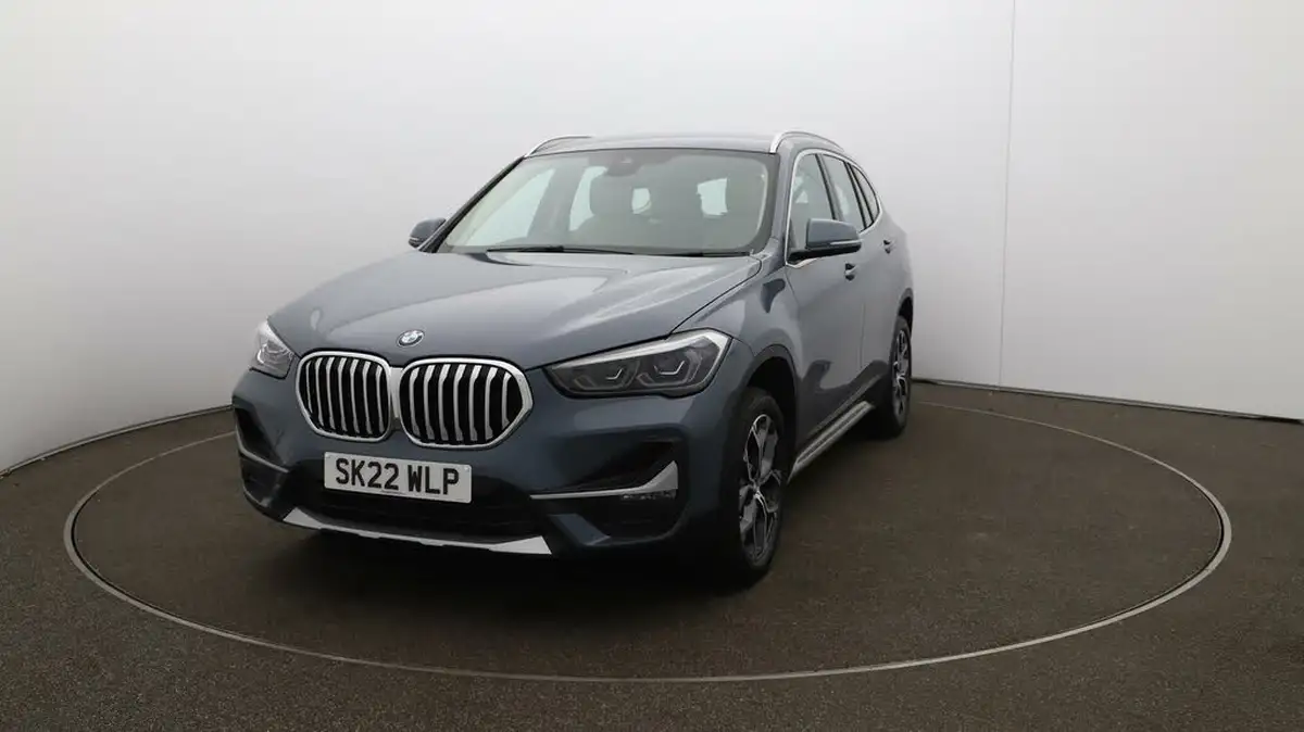 2021-bmw-x1-15-sdrive18i-xline-big-31