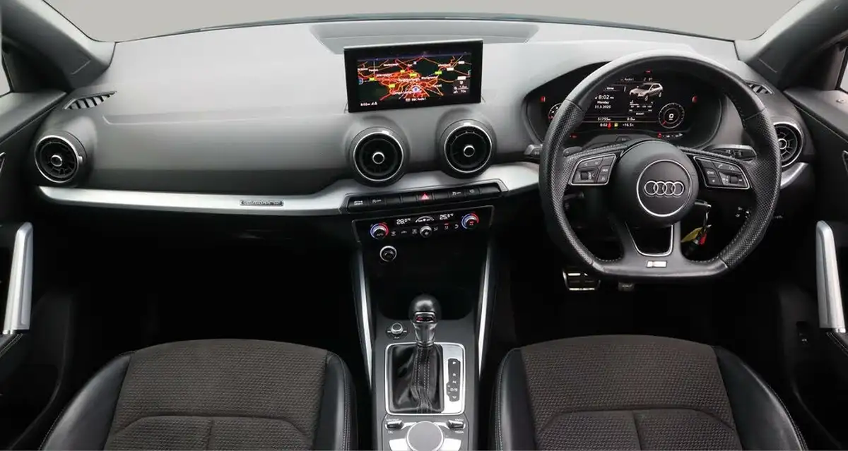 2019-audi-sq2-20-tfsi-big-13