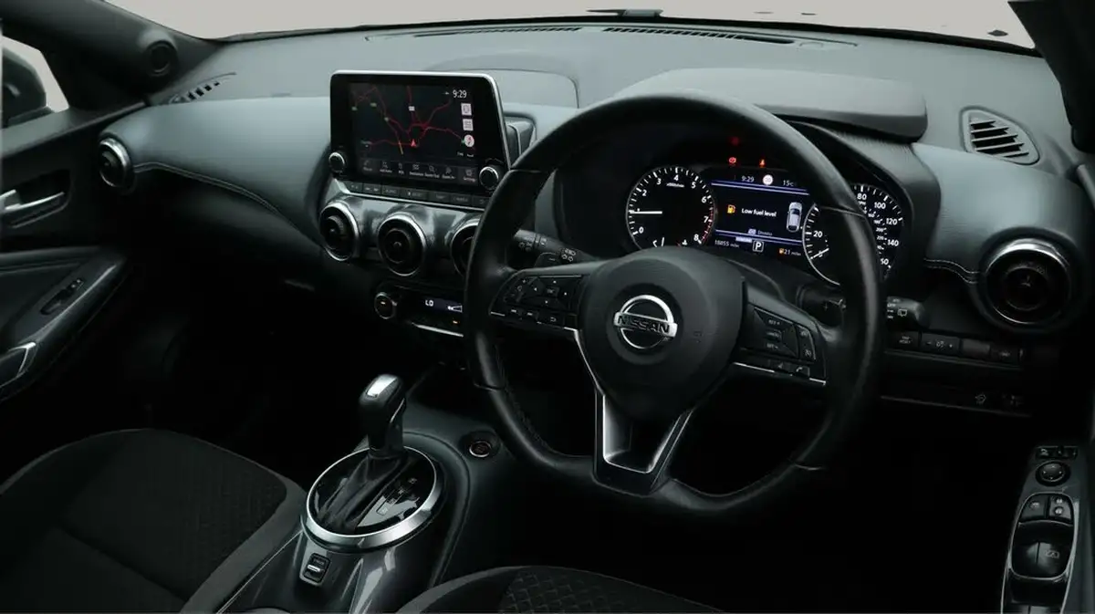 2021-nissan-juke-10-dig-t-n-connecta-dct-big-9