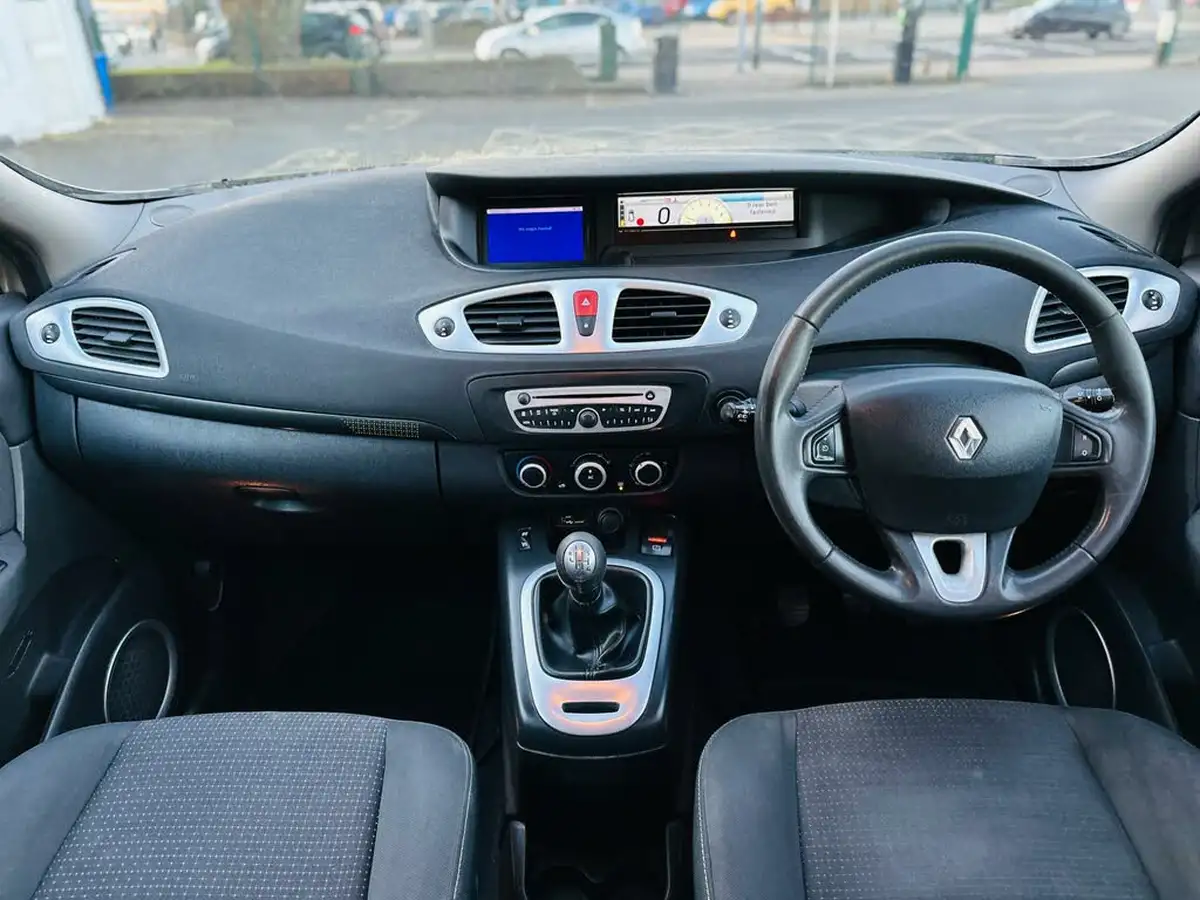 2010-renault-grand-scenic-16-dynamique-tom-tom-vvt-big-56