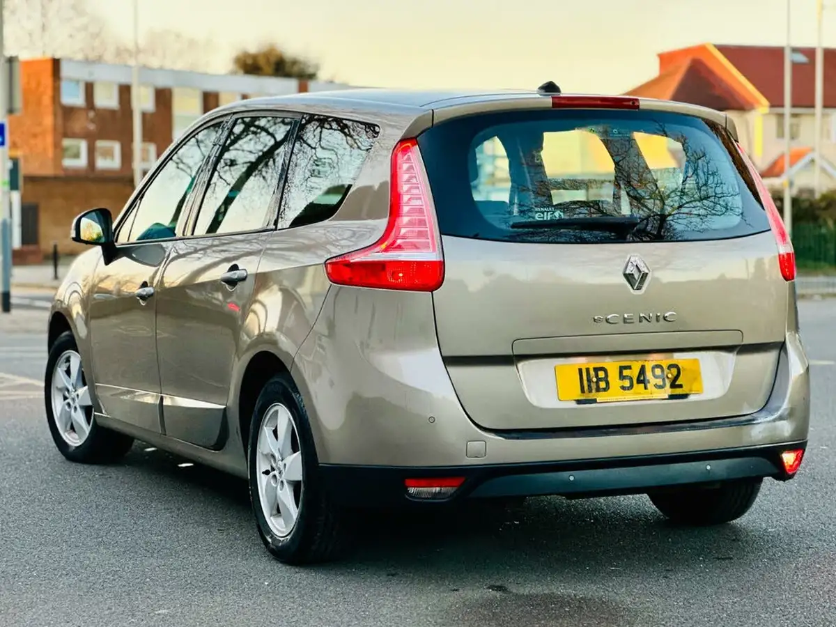 2010-renault-grand-scenic-16-dynamique-tom-tom-vvt-big-4