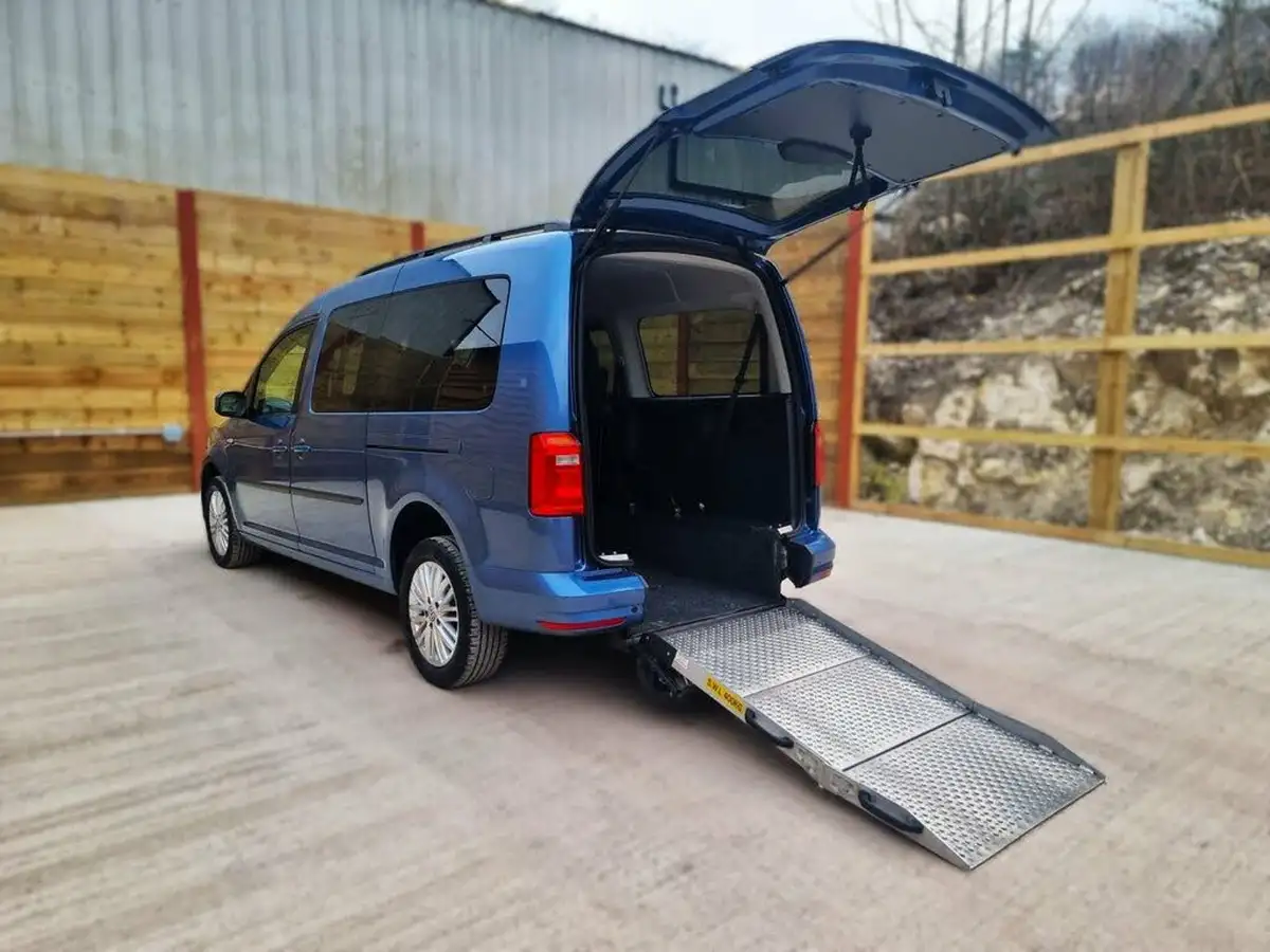 2017-volkswagen-caddy-maxi-life-20tdi-c20-102ps-big-0