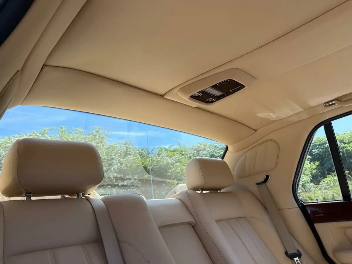2002-bentley-arnage-68-r-big-56
